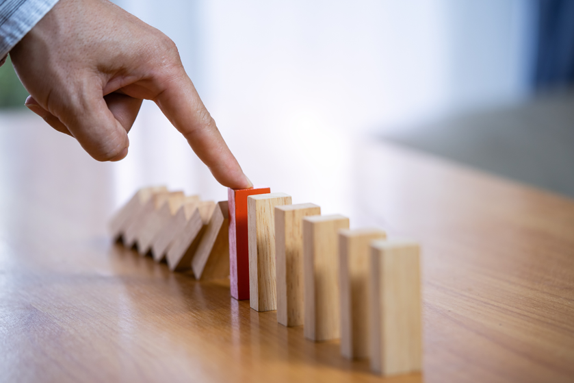 Przewracające się domino